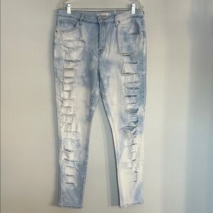 Levi Strauss Women’s 721 High Rise Skinny Distressed Light Blue Jeans size 32